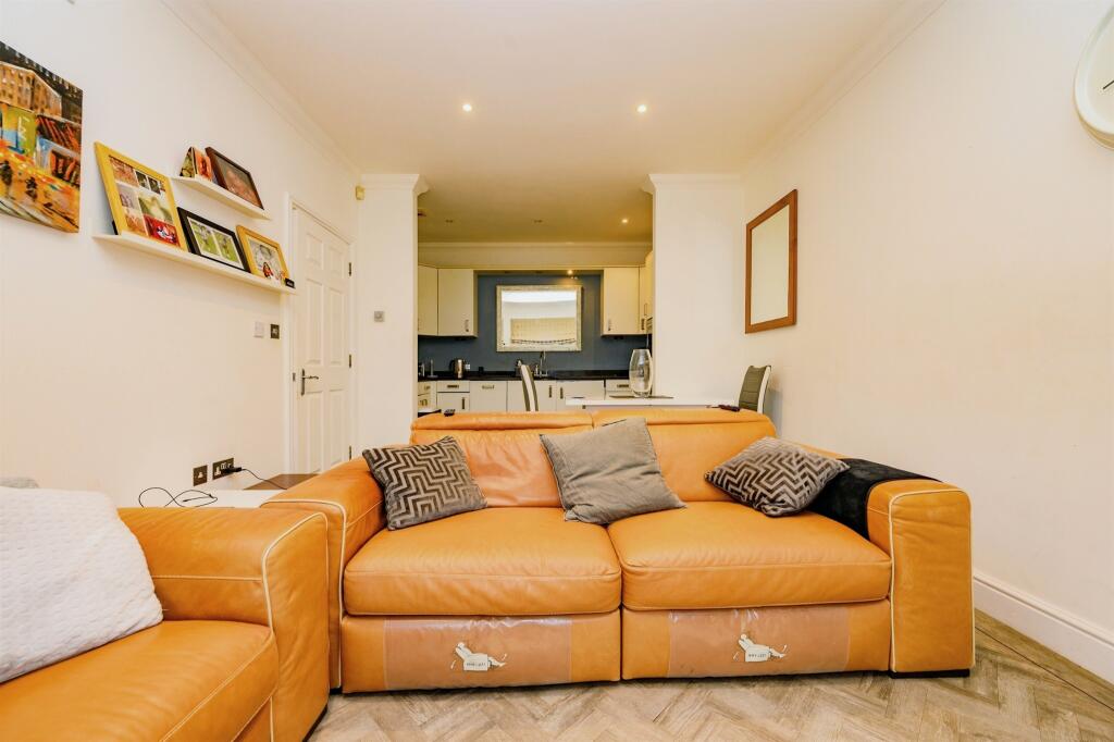 Additional property image - Highfield Lane, Tyttenhanger, St. Albans