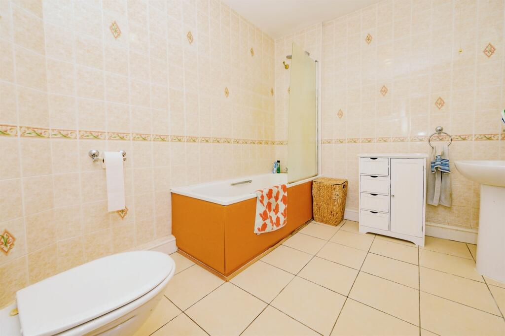 Additional property image - Astwick Avenue, Hatfield