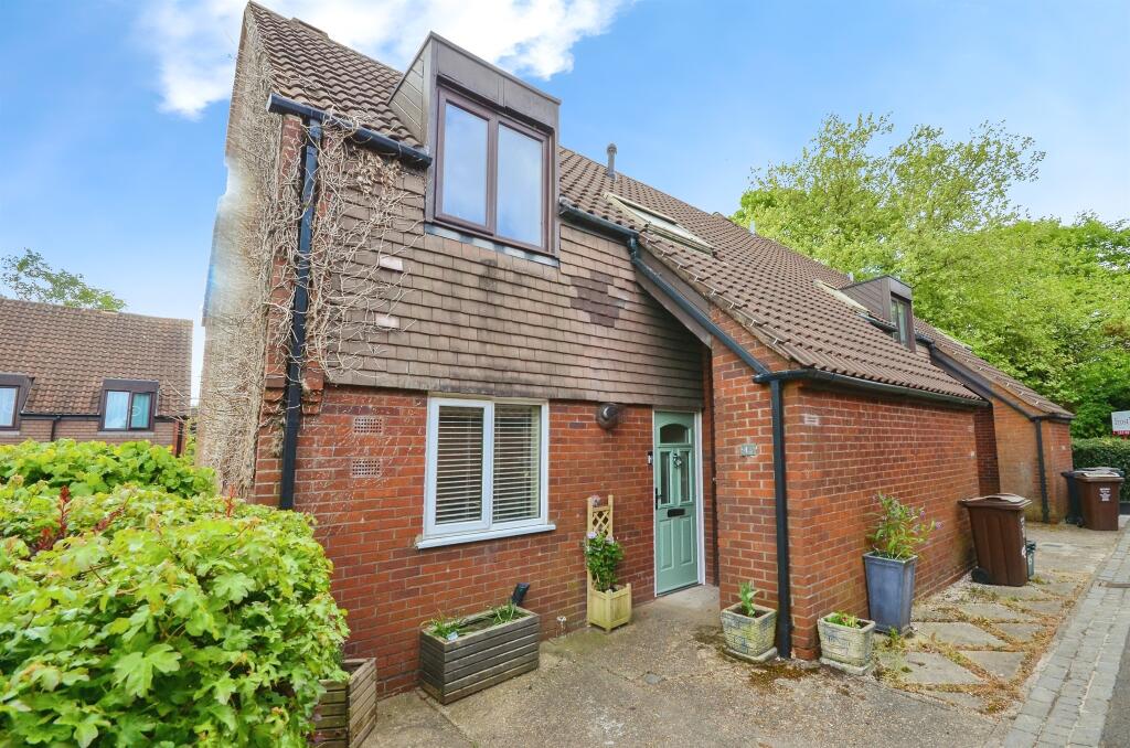Main image of property: Newgate Close, St. Albans