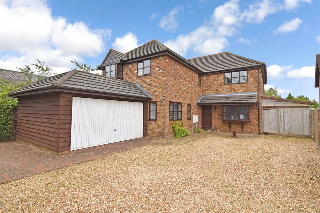 4 bedroom detached house for sale in Drovers Way, Newton Longville, MK17