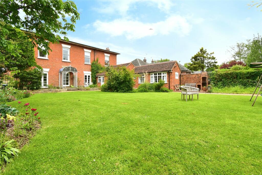 5 bedroom detached house for sale in Main Street, Mursley, MK17