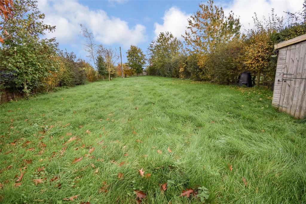 4 bedroom bungalow for sale in Claydon Hill Farm Barns, Steeple Claydon