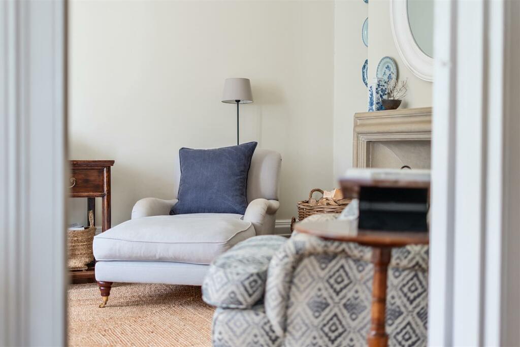 Additional property image - How Lane, Chipstead