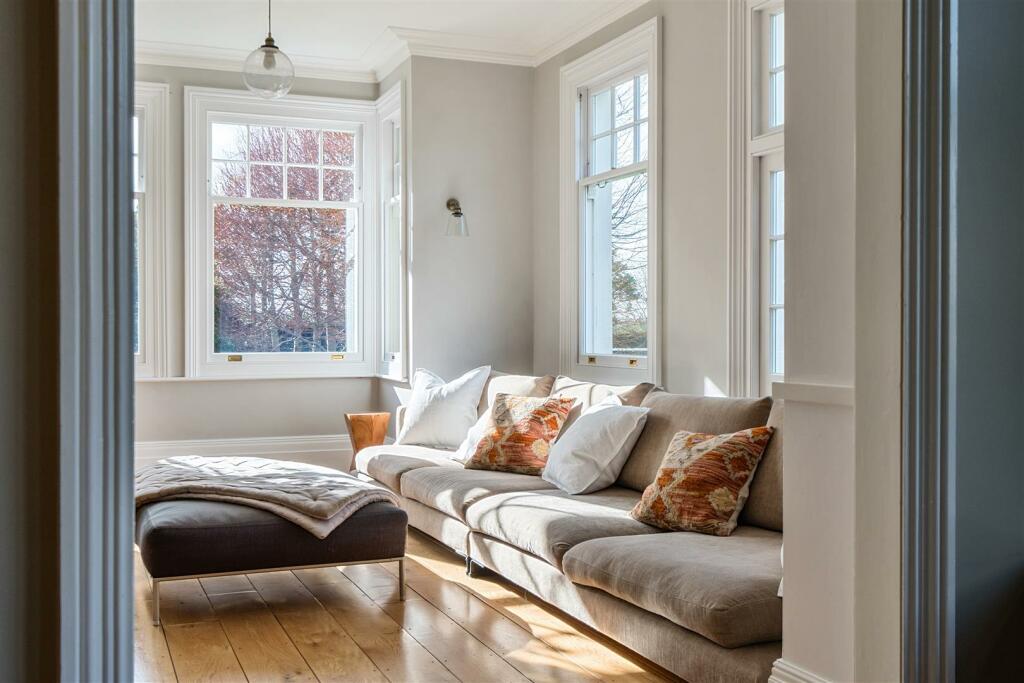 Additional property image - How Lane, Chipstead