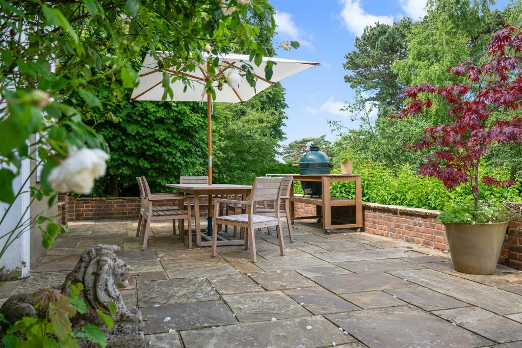 Additional property image - How Lane, Chipstead