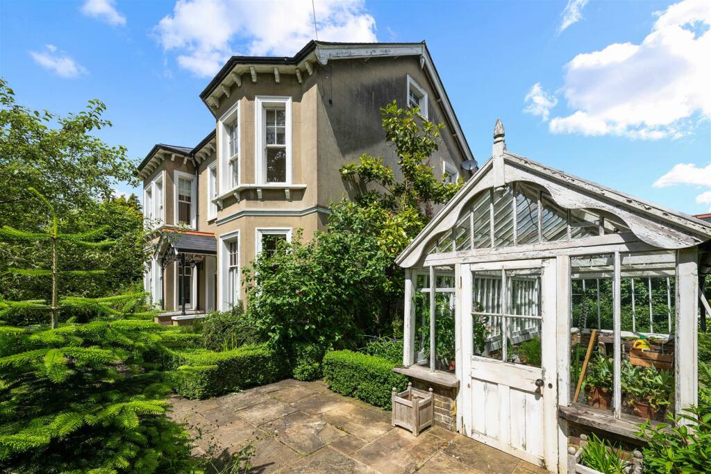 Additional property image - How Lane, Chipstead