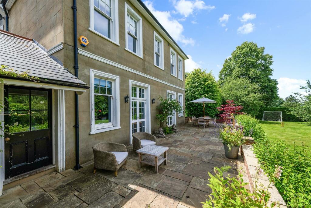 Additional property image - How Lane, Chipstead