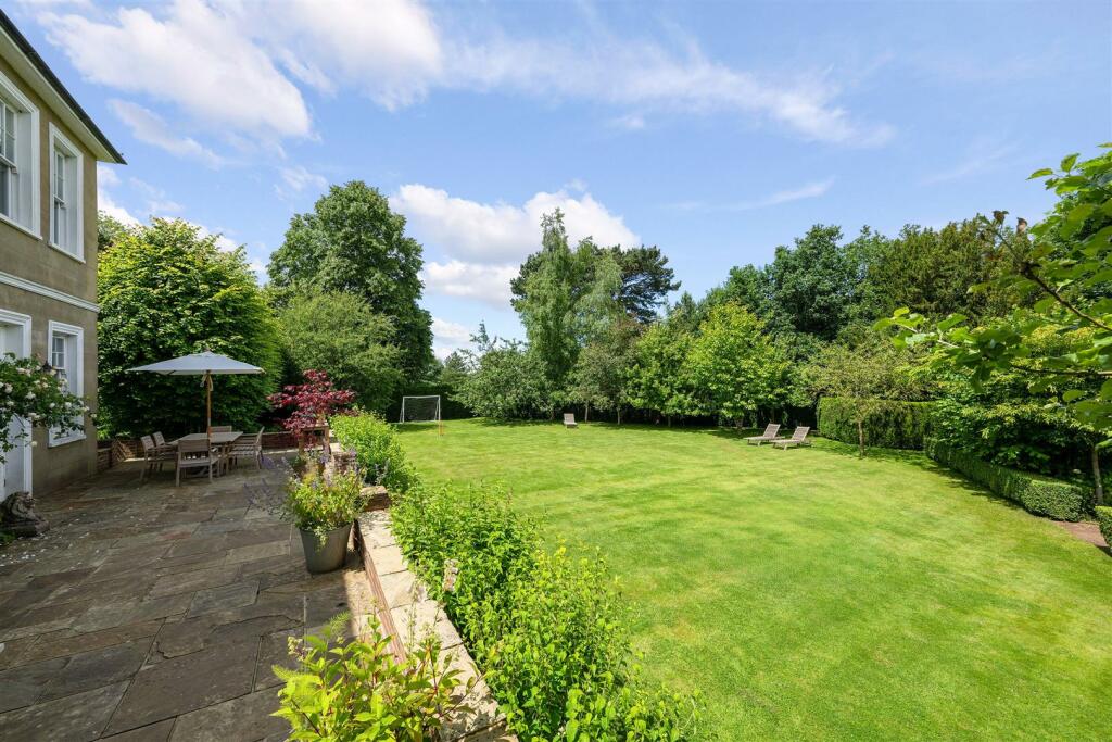 Additional property image - How Lane, Chipstead