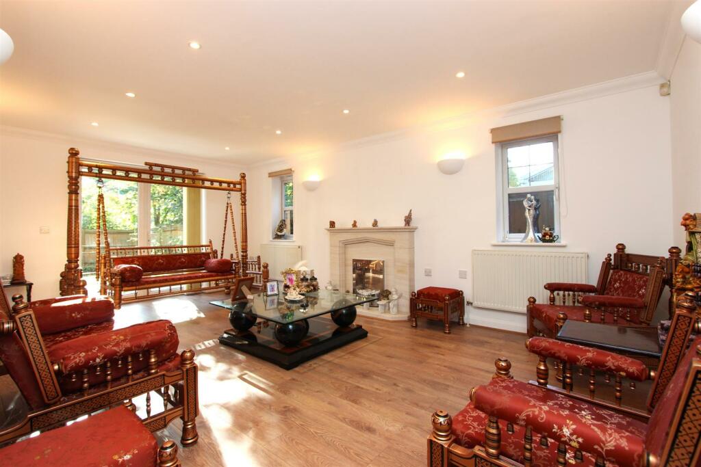 Additional property image - Water Mead, Chipstead