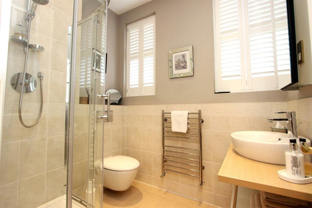 Additional property image - Upper Lodge Way, Coulsdon