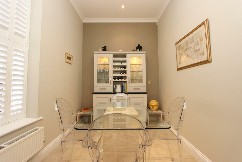 Additional property image - Upper Lodge Way, Coulsdon