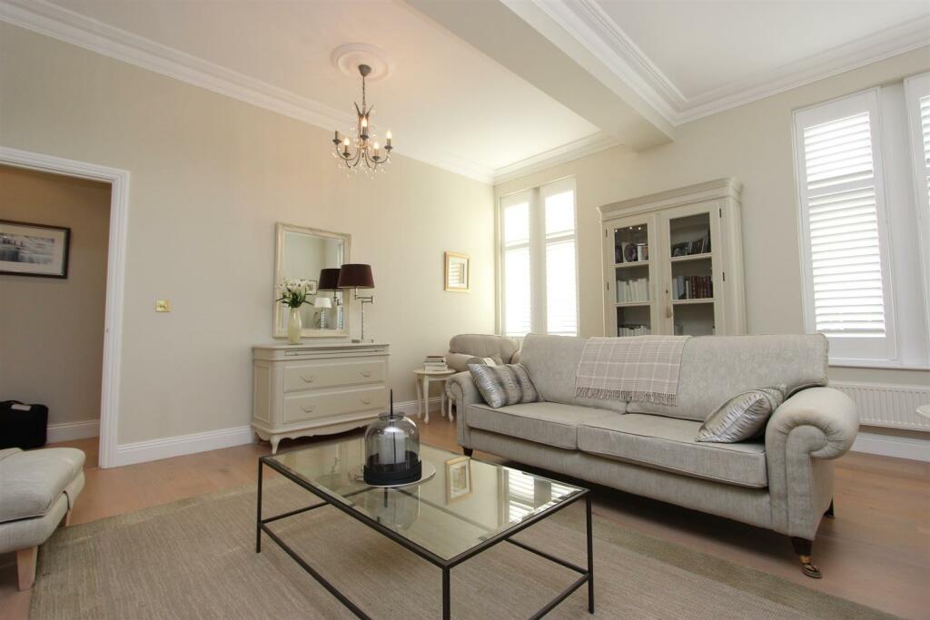 Additional property image - Upper Lodge Way, Coulsdon