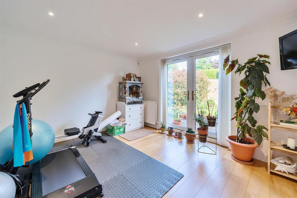 Additional property image - Walpole Avenue, Chipstead