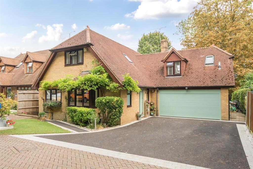 Main image of property: Chipstead - Coulsdon borders