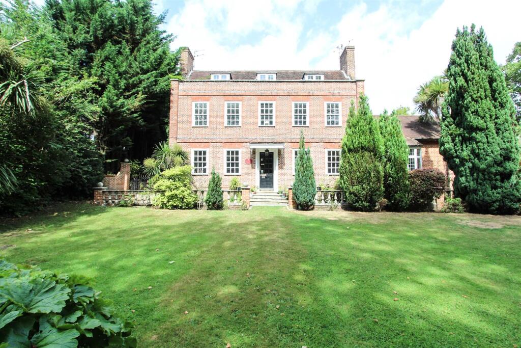 Main image of property: London Road, Wallington