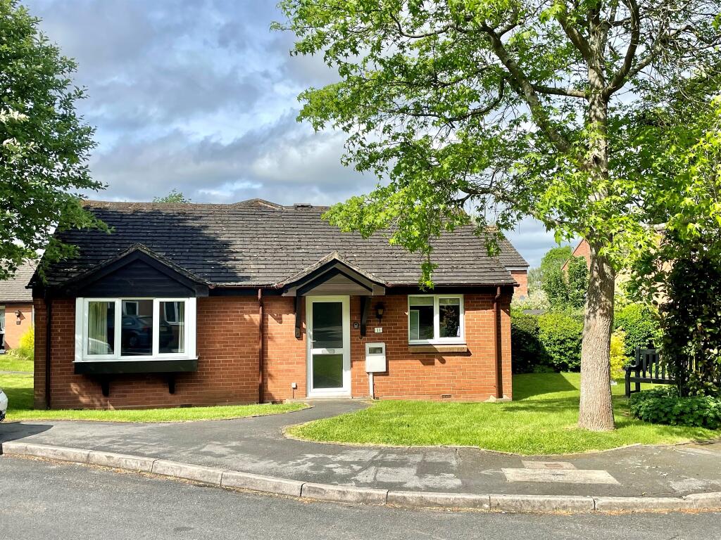 2 bedroom retirement property for sale in Ashdene Gardens, Kenilworth, CV8