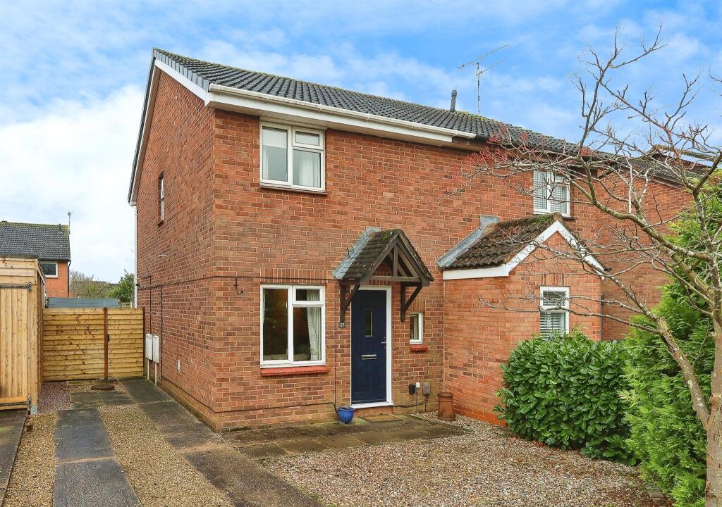 2 bedroom semidetached house for sale in Cornhill Grove, KENILWORTH, CV8