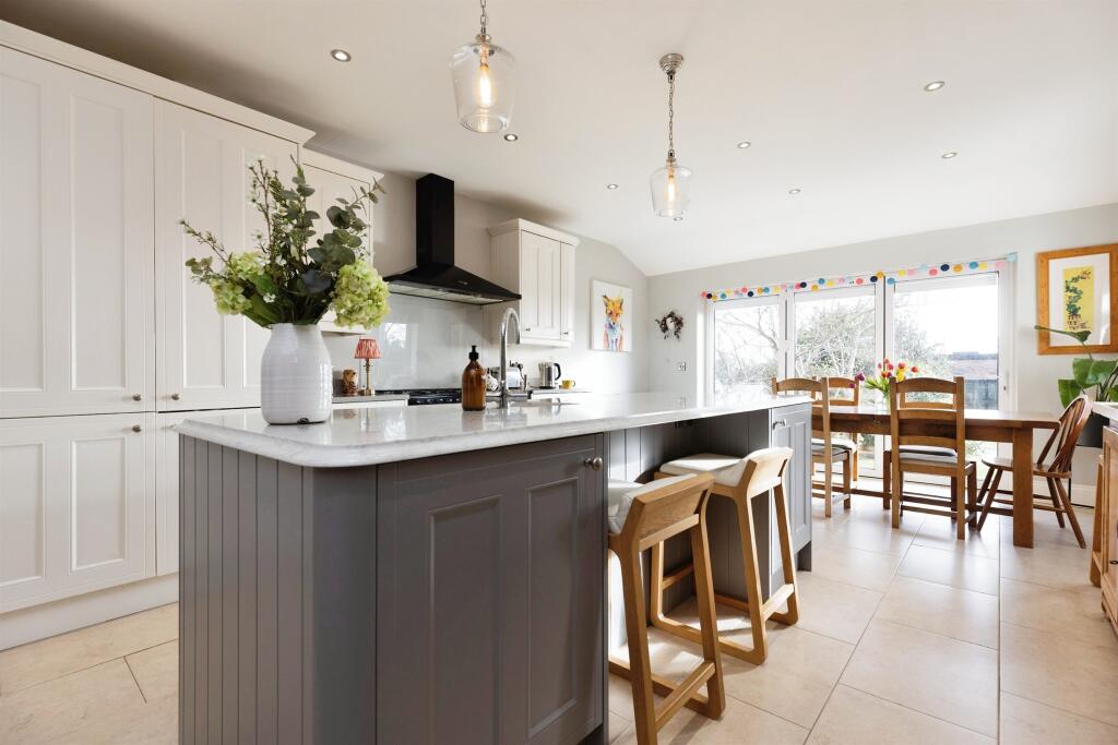 Additional property image - Glasshouse Lane, Kenilworth
