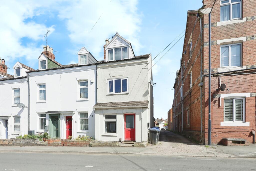 Main image of property: Park Road, KENILWORTH