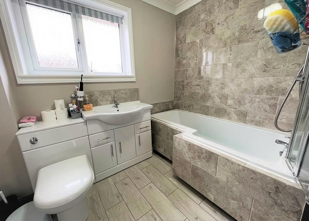 4 bedroom detached house for sale in Acorn Road, North Walsham, NR28