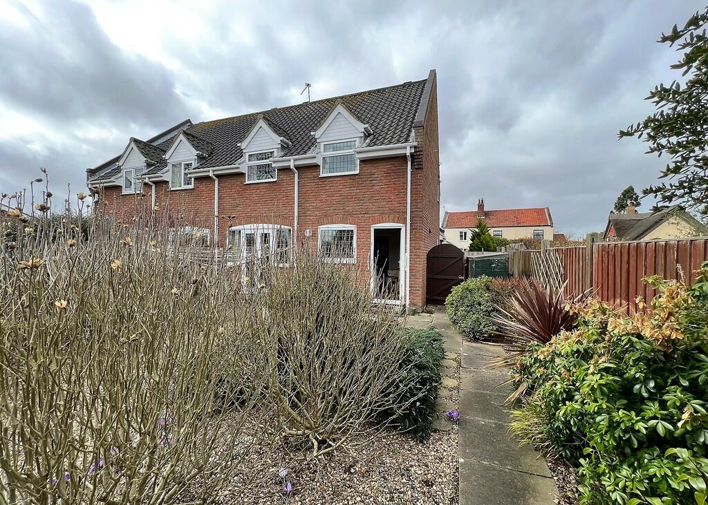 3 bedroom cottage for sale in The Street, Hickling, NR12