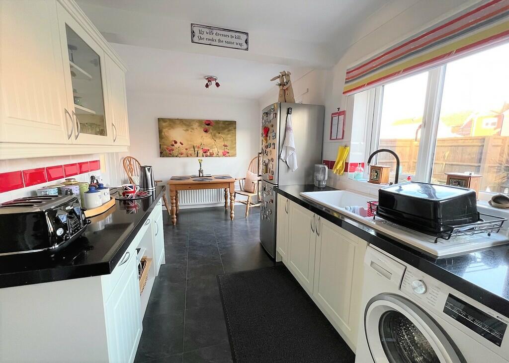 3 bedroom detached house for sale in Greens Road, North Walsham, NR28