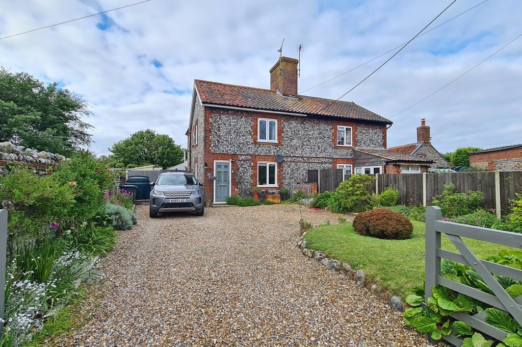 4 bedroom semidetached house for sale in Church Street, Trimingham, NR11