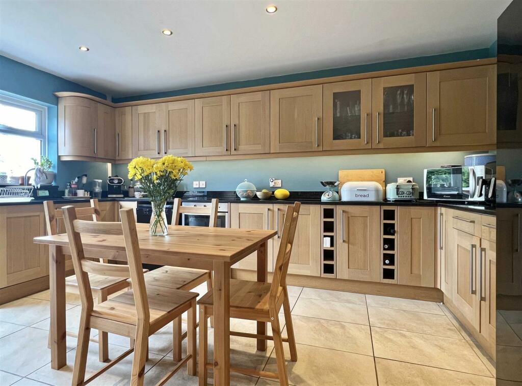 Additional property image - London Road, Black Notley