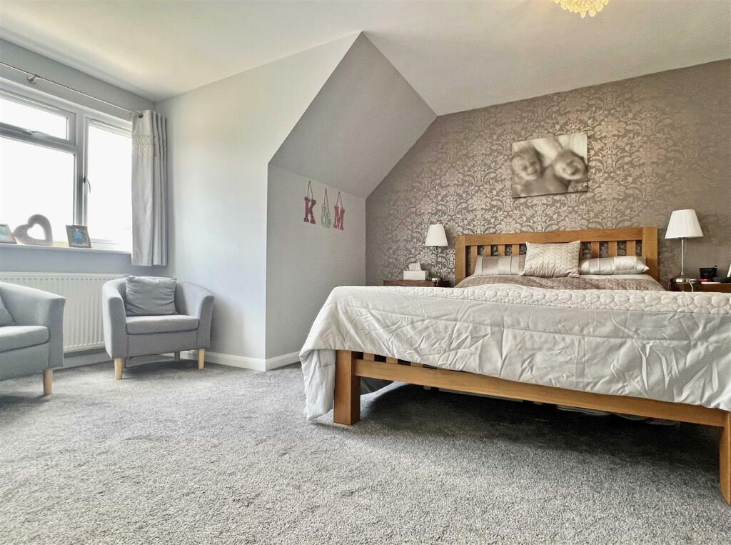 Additional property image - London Road, Black Notley