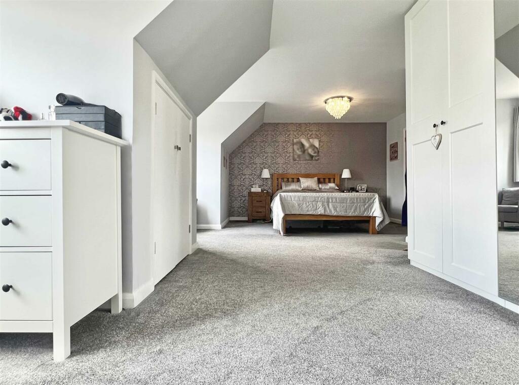Additional property image - London Road, Black Notley