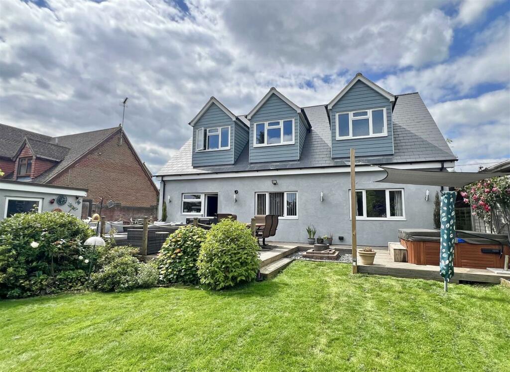 Additional property image - London Road, Black Notley