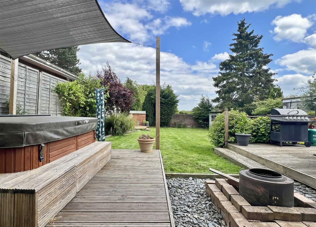 Additional property image - London Road, Black Notley