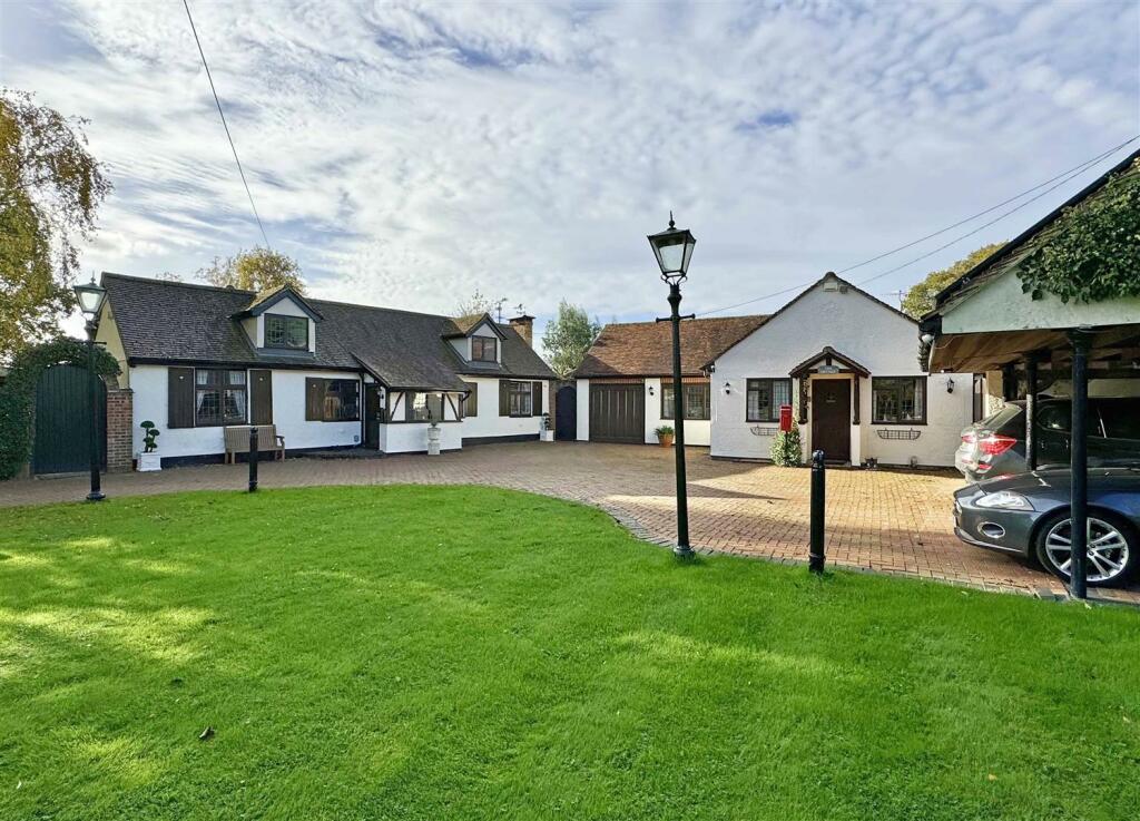 Additional property image - Gransmore Green, Felsted, Dunmow
