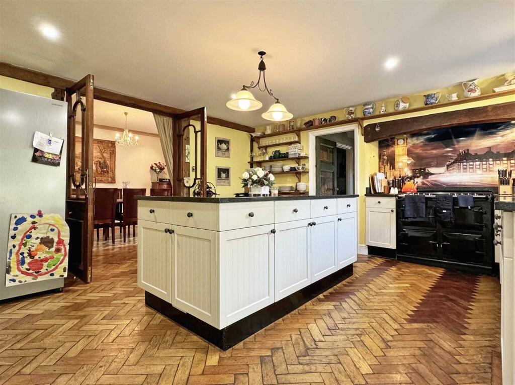 Additional property image - Gransmore Green, Felsted, Dunmow