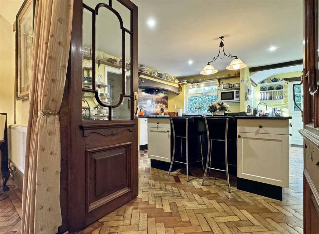 Additional property image - Gransmore Green, Felsted, Dunmow