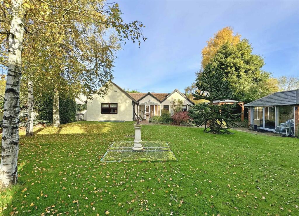 Additional property image - Gransmore Green, Felsted, Dunmow