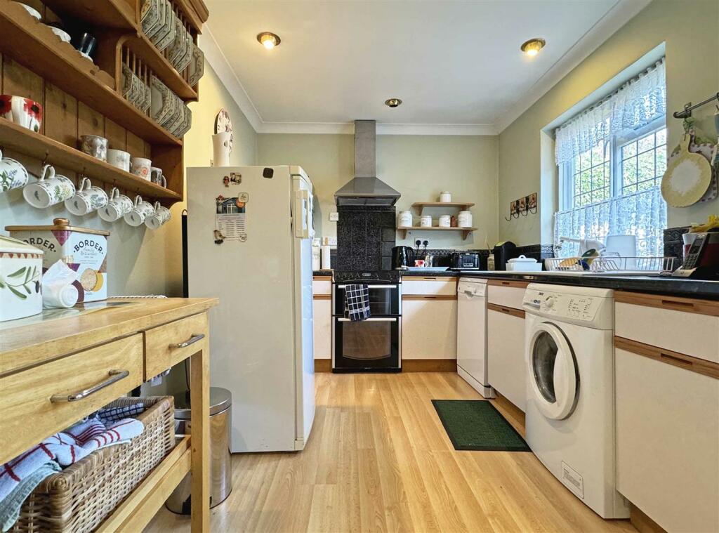 Additional property image - Gransmore Green, Felsted, Dunmow