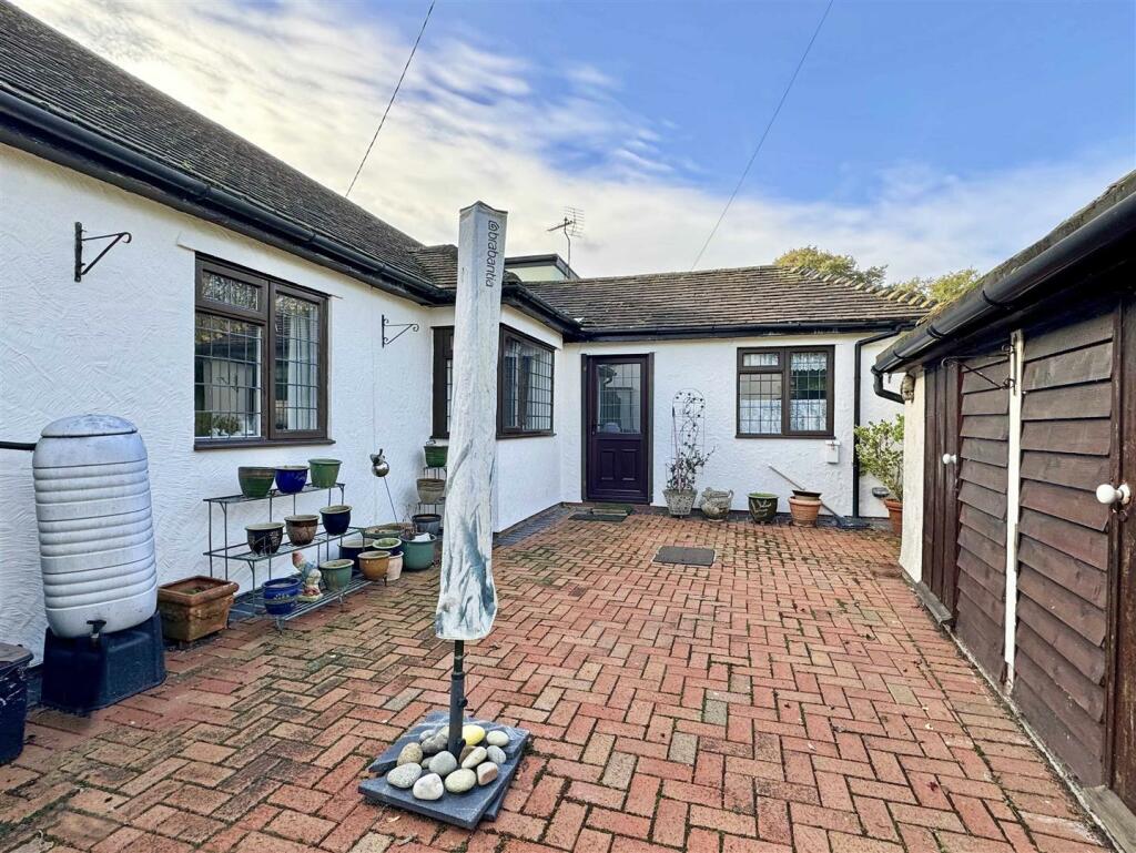 Additional property image - Gransmore Green, Felsted, Dunmow