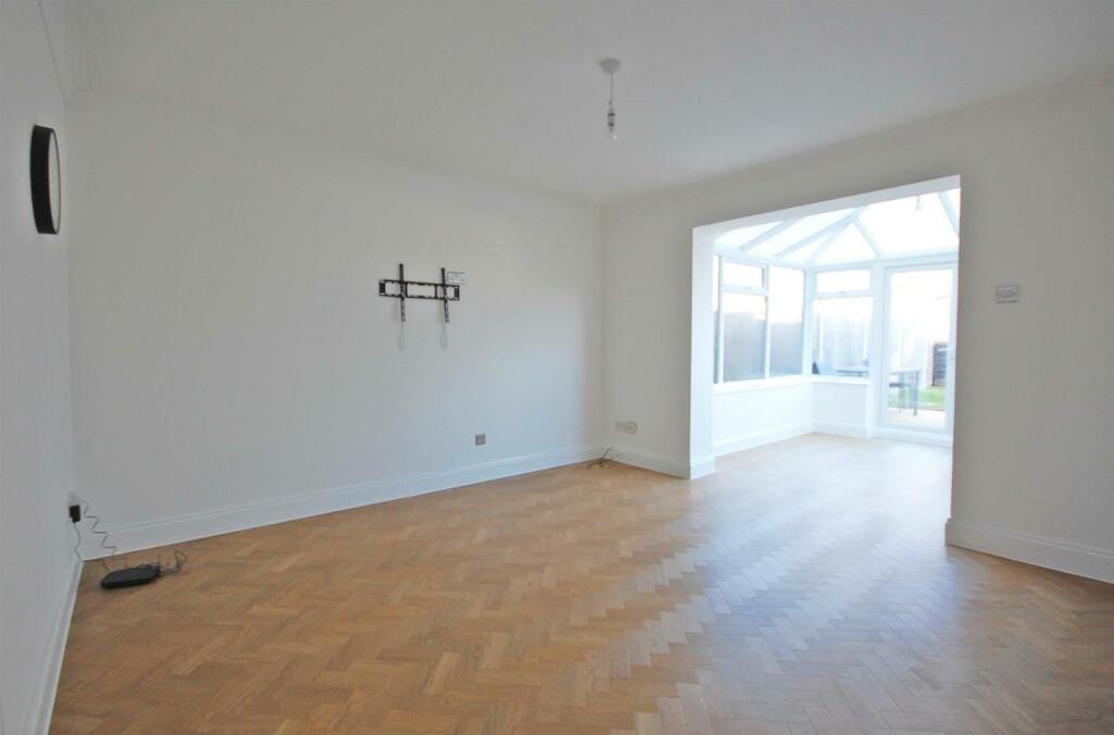 Additional property image - Pochard Way, Great Notley, Braintree