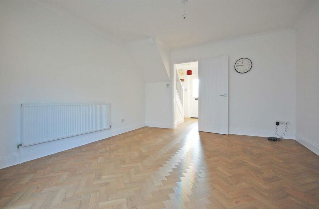 Additional property image - Pochard Way, Great Notley, Braintree