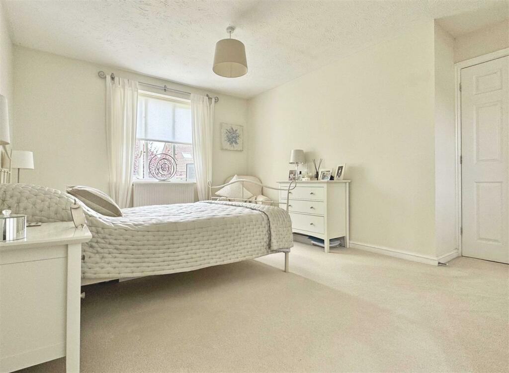 Additional property image - Hidcote Way, Great Notley, Braintree
