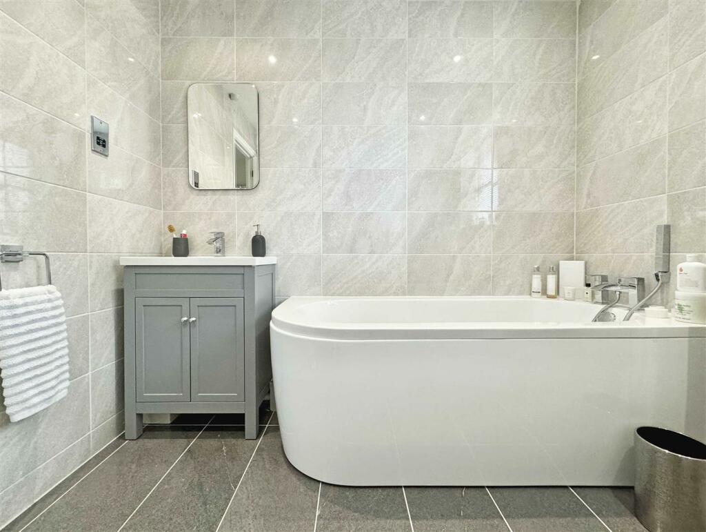 Additional property image - Hidcote Way, Great Notley, Braintree