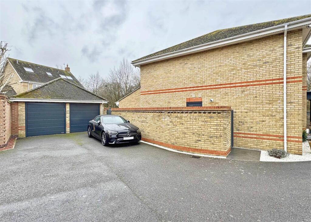 Additional property image - Grantham Avenue, Great Notley, Braintree