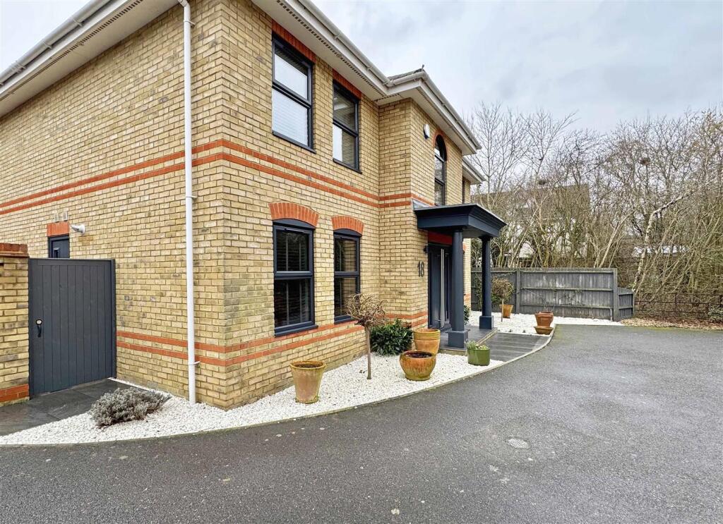 Additional property image - Grantham Avenue, Great Notley, Braintree