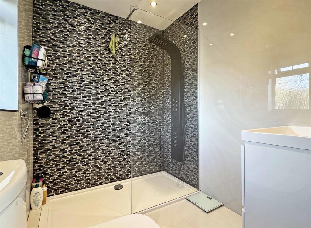 Additional property image - Beech Road, Rivenhall, Witham