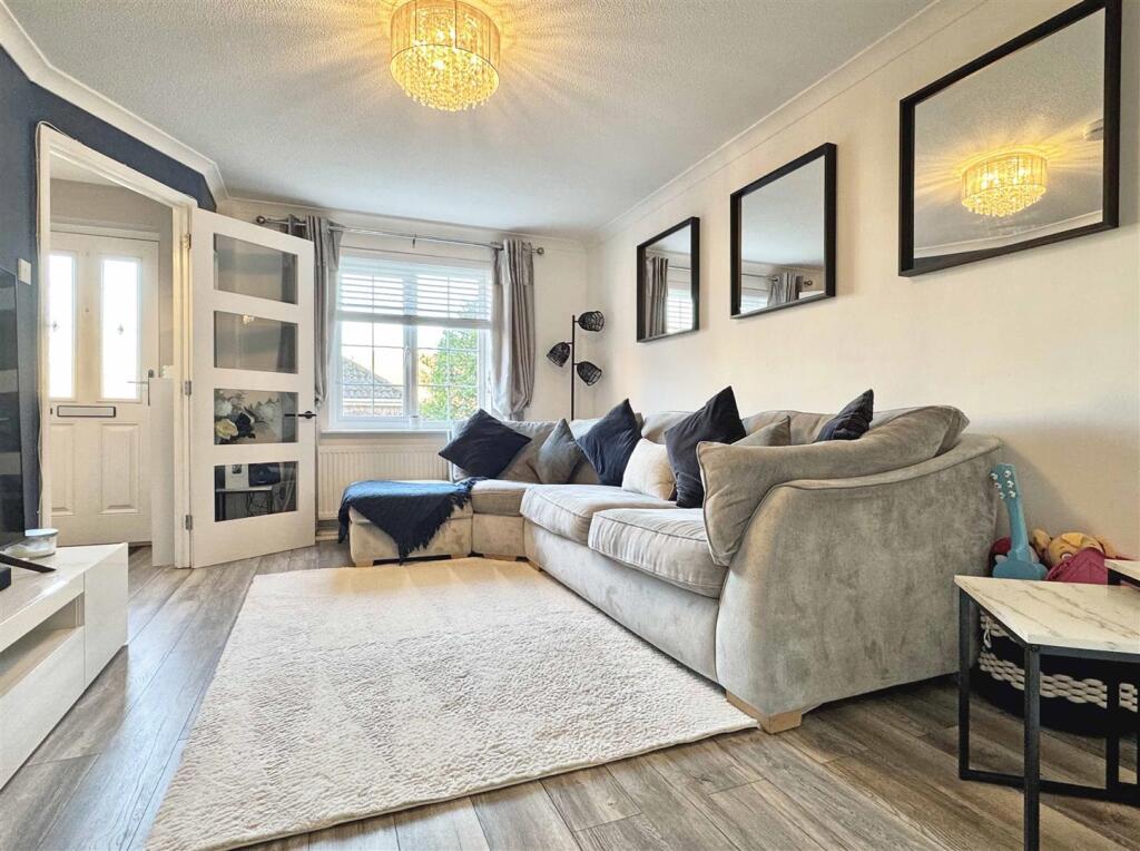 Additional property image - Dunoon Close, Braintree