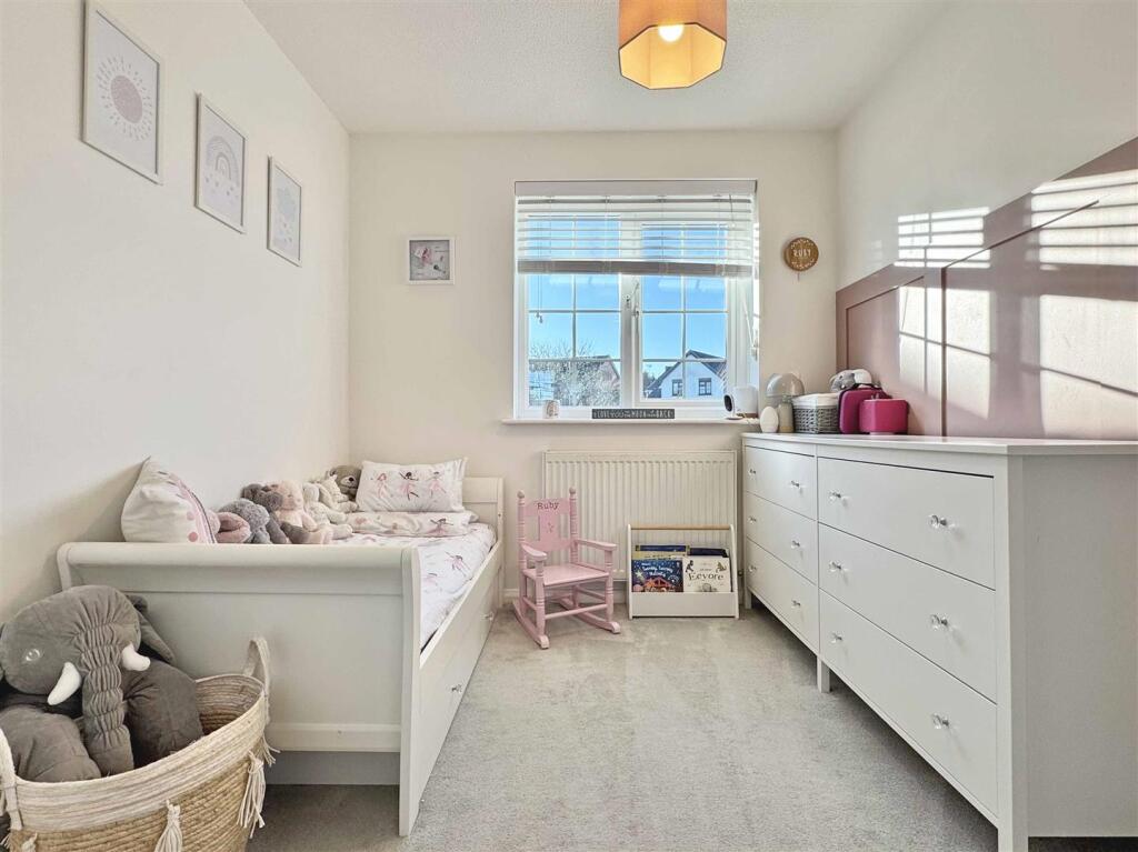 Additional property image - Dunoon Close, Braintree