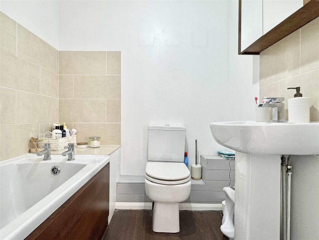 Additional property image - Dunoon Close, Braintree