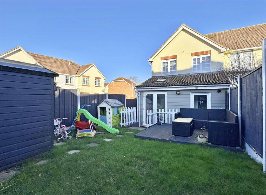 Additional property image - Dunoon Close, Braintree