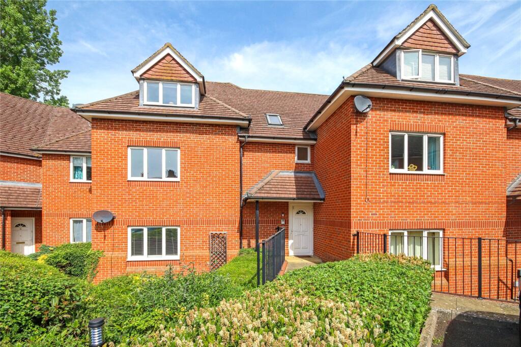 Main image of property: Roebuck Estate, Binfield, Bracknell, Berkshire, RG42